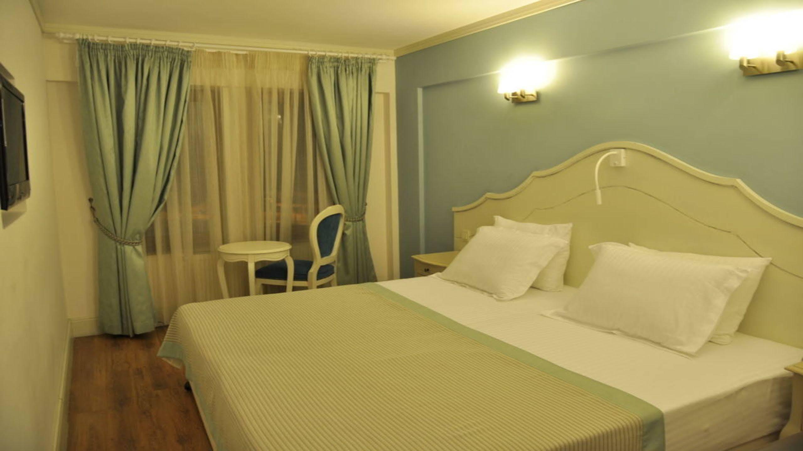 צ'נקלה Hotel Limani מראה חיצוני תמונה